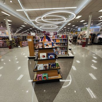 Target - Department Stores Near Me - Miami, Florida