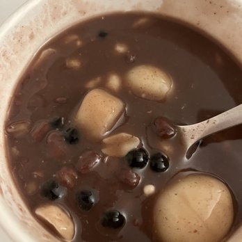 Meet Fresh - Red bean soup with boba, sesame filled mochi balls, taro mochi, and peanuts - Desserts Near Me - Boston, Massachusetts Meet Fresh - Red bean soup with boba, sesame filled mochi balls, taro mochi, and peanuts - Desserts Near Me - Boston, Massachusetts