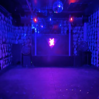Jolene's Bar - Dance space - Gay Bars Near Me - San Francisco, California Jolene's Bar - Dance space - Gay Bars Near Me - San Francisco, California