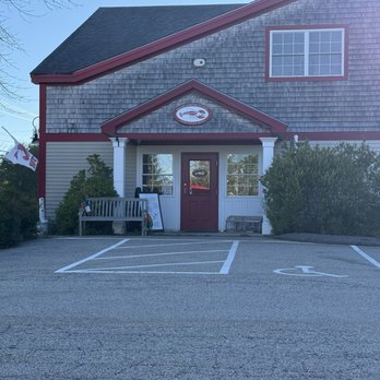 Maine Lobster Outlet - Seafood Markets Near Me - York, Maine Maine Lobster Outlet - Seafood Markets Near Me - York, Maine