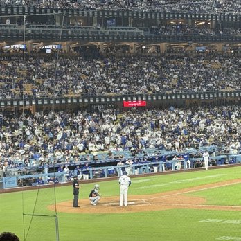 Dodger Stadium - Field - Stadiums & Arenas Near Me - Los Angeles, California