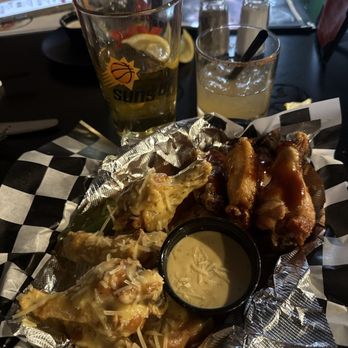 Blondies 66 - Wild wing Wednesday: garlic parm and bourbon - New American Near Me - Topock, Arizona