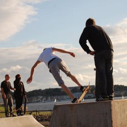 Cardiff Barrage Skate Plaza