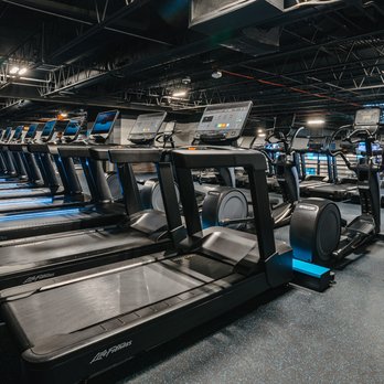 EōS Fitness - Gyms Near Me - Houston, Texas EōS Fitness - Gyms Near Me - Houston, Texas