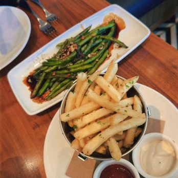 Merriman's Honolulu - Szechuan green beans, truffle fries - Hawaiian Near Me - Honolulu, Hawaii Merriman's Honolulu - Szechuan green beans, truffle fries - Hawaiian Near Me - Honolulu, Hawaii