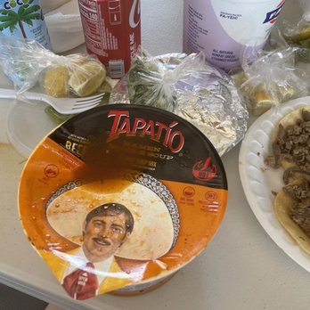 Menos Tacos - Food Trucks Near Me - Bakersfield, California Menos Tacos - Food Trucks Near Me - Bakersfield, California