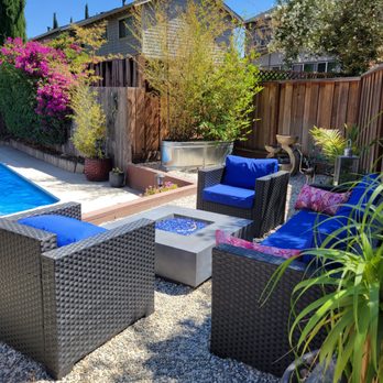 KL Designs - Small gravel space for a fire lounge - Landscape Architects or Designers Near Me KL Designs - Small gravel space for a fire lounge - Landscape Architects or Designers Near Me