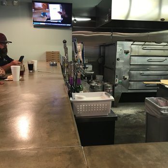 Slices Pizzeria - 18 Beers on Tap. Thomaston Ga. - Pizza Near Me - Thomaston, Georgia