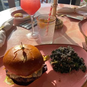 Nigel's Waterfront Restaurant - Signature Cheeseburger - Bars Near Me - Long Beach, California
