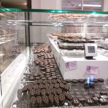 Chocolats Bernard Dufoux - Chocolatiers & Shops Near Me - La Clayette, 71