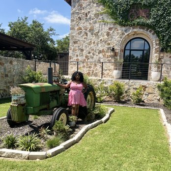 The Vineyard at Florence - An oasis in heart of Texas - Wineries Near Me - Florence, Texas The Vineyard at Florence - An oasis in heart of Texas - Wineries Near Me - Florence, Texas