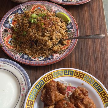 Eem - Chopped BBQ Fried Rice & Eem Sweet and Sour Fried Chicken - Cocktail Bars Near Me - Portland, Oregon