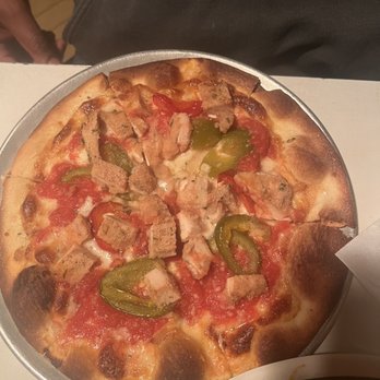 Lee's Tavern - Pizza Near Me - Staten Island, New York