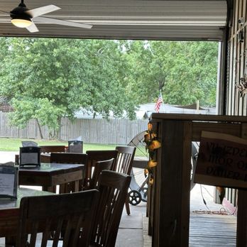 Big Fish Icehouse - Back yard view - Burgers Near Me - Onalaska, Texas