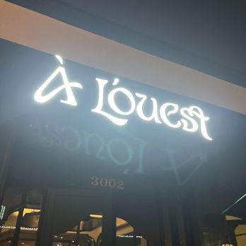 À L'ouest - Sign outside - French Near Me - San Diego, California À L'ouest - Sign outside - French Near Me - San Diego, California