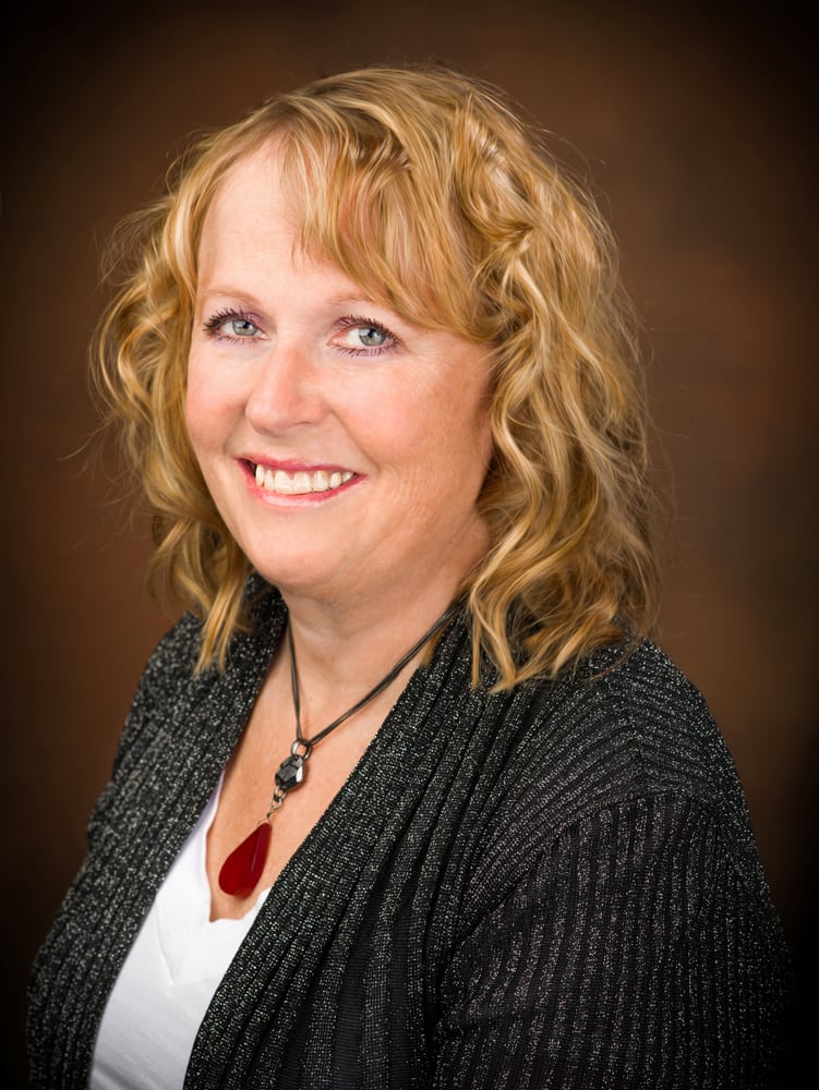 Julie Richardson, LCSW - grief counselor in Blue Springs, MO