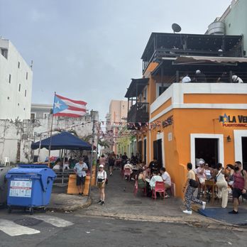 Placita La Perla - Bars Near Me - San Juan, Puerto Rico