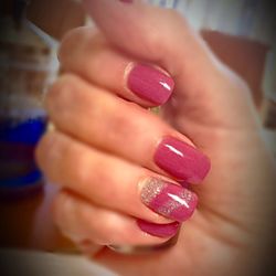 Deluxe Nails