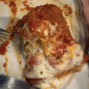 Tutti's Ristorante - Chicken Parmigiana - Italian Near Me - Westport, Connecticut Tutti's Ristorante - Chicken Parmigiana - Italian Near Me - Westport, Connecticut