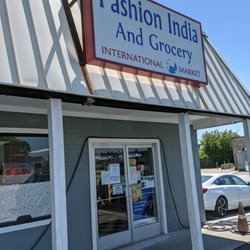Fashion India and Groceries - Outside