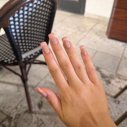 Les Mains Nail Bar