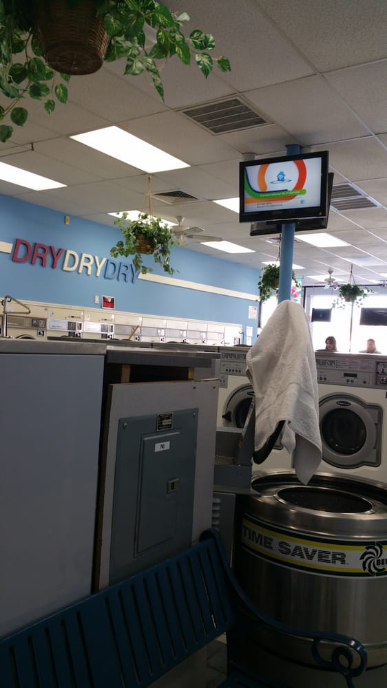 FENTON PLAZA FAMILY LAUNDRY Updated September 2024 32 Fenton Plz