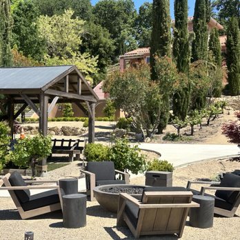 Dilecta Wines - Wine Tasting Room Near Me - Paso Robles, California Dilecta Wines - Wine Tasting Room Near Me - Paso Robles, California