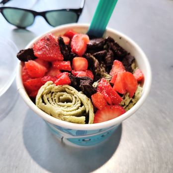 Frozen Rolls Creamery - Matcha Heaven + Oreos and strawberries - Desserts Near Me - Austin, Texas Frozen Rolls Creamery - Matcha Heaven + Oreos and strawberries - Desserts Near Me - Austin, Texas