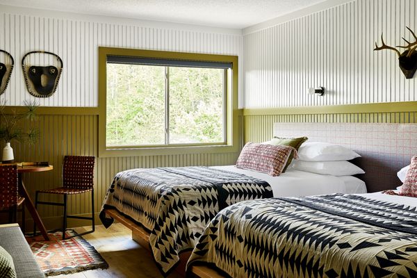 A Hotel Inn Sunapee by null