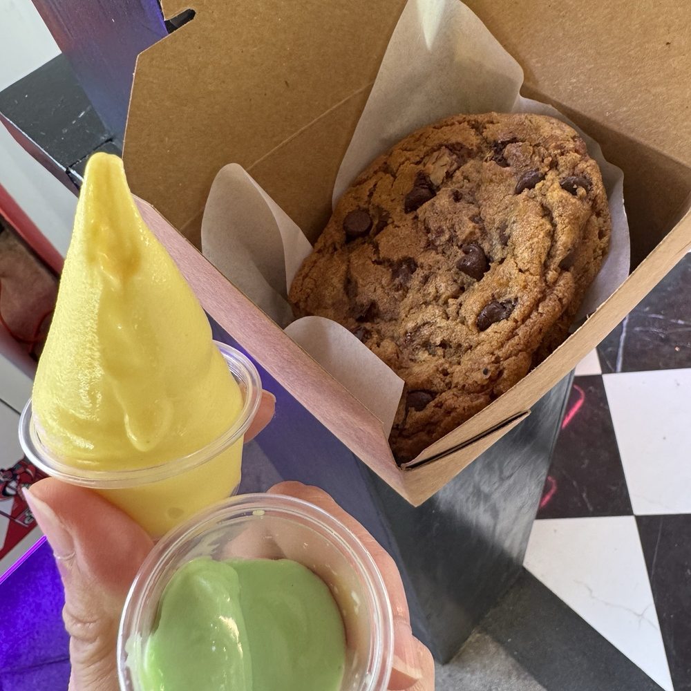 Claws and Cream - Pandan coco + durian samples with pumpkin cookie - Coffee & Tea Near Me - Garden Grove, California Claws and Cream - Pandan coco + durian samples with pumpkin cookie - Coffee & Tea Near Me - Garden Grove, California