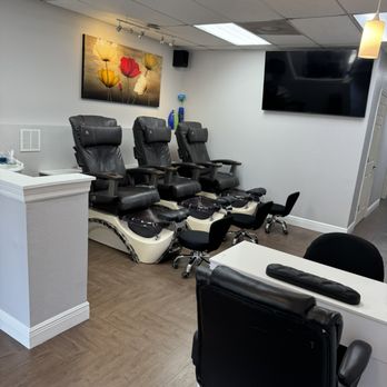 Elegant Nails - Nail Salons Near Me - Oldsmar, Florida
