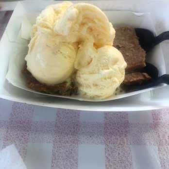 Big John's Texas BBQ - Peach Cobbler - Barbeque Near Me - Page, Arizona