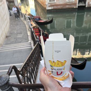 Dal Moro's - Takeout order with gondolas in the background ‍. Thought it was a good idea! - Fast Food Near Me - Venezia, VE