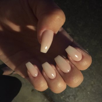 Bravia Nail Spa - Nail Salons Near Me - Oswego, Illinois