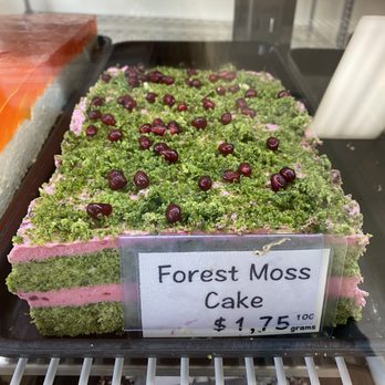 Baltyk Bakery - Cute cake! - Bakeries Near Me - Edmonton, Alberta