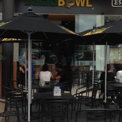 Plaza San Angel - La terraza del BOWL es una buena opción para comer con amigos al aire libre