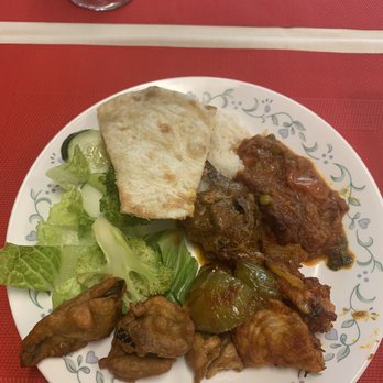 Sakoon Indian Fusion Restaurant - Great buffet with chilly fish, curry chicken, naan bread, and goat - Indian Near Me - Baltimore, Maryland