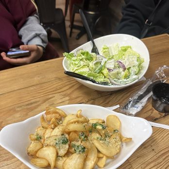 Fuze Pizza - Garden Salad and Garlic Fries - Pizza Near Me - Corona, California