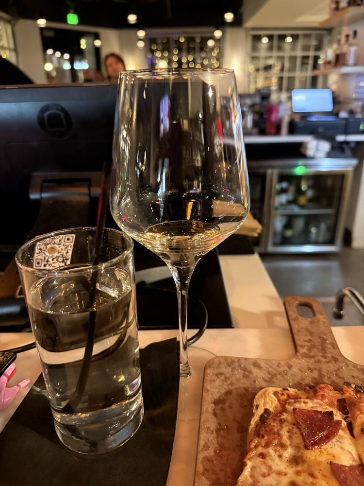 Corbeau Wine Bar Logo