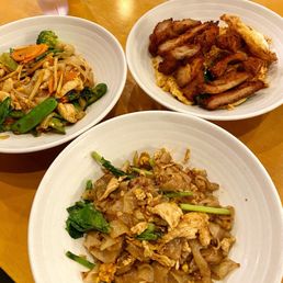 N2. Pad See You Chicken Noodles Crispy Chicken (with main dish,Not Sale separate) N2. Pad See You Chicken Noodles Crispy Chicken (with main dish,Not Sale separate)