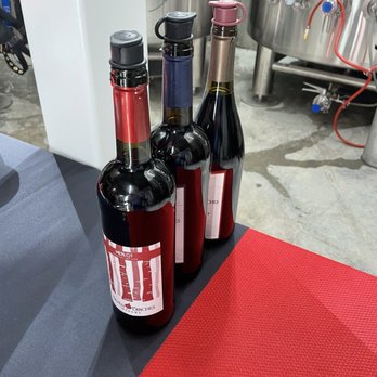 Seven Birches Winery - Wine tasting red wines - Wineries Near Me - Lincoln, New Hampshire Seven Birches Winery - Wine tasting red wines - Wineries Near Me - Lincoln, New Hampshire