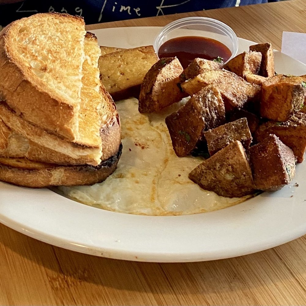 Jax - The Standard (2 eggs, sourdough toast, smoked tofu and hash browns. - Breakfast & Brunch Near Me - Ottawa, Ontario