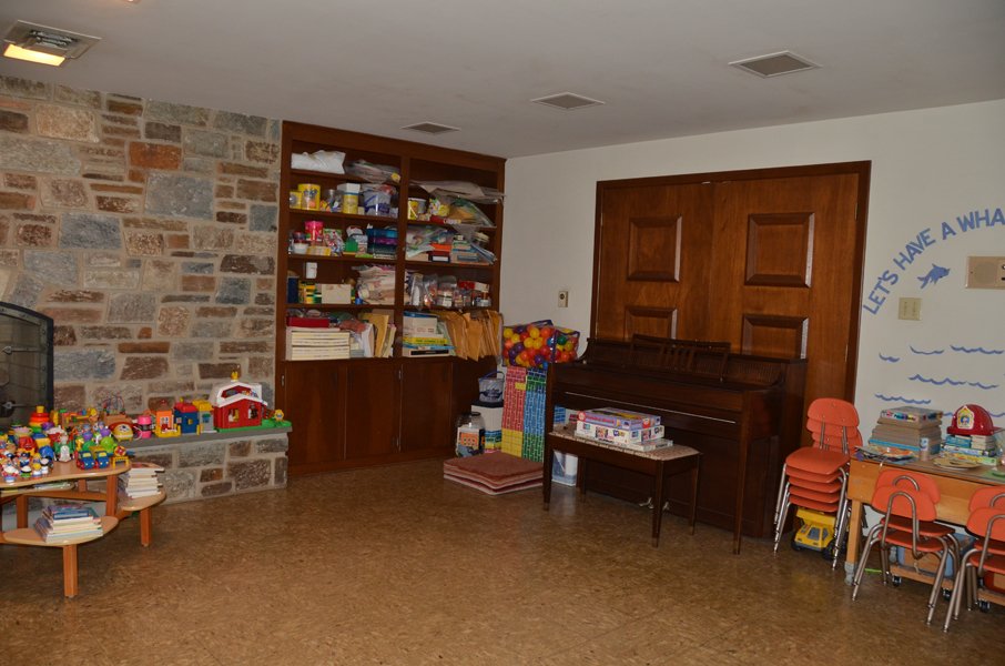 Crestwood Oakes Child Care and Camp - childcare center in Ijamsville, MD