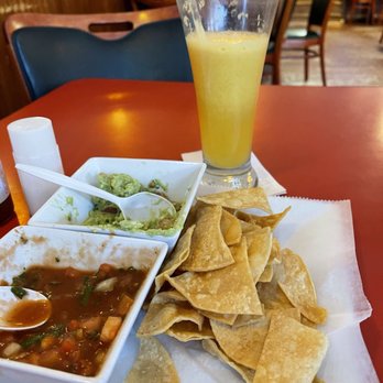 Las Vegas Bar Restaurant - Chips salsa guacamole - Mexican Near Me - Revere, Massachusetts Las Vegas Bar Restaurant - Chips salsa guacamole - Mexican Near Me - Revere, Massachusetts