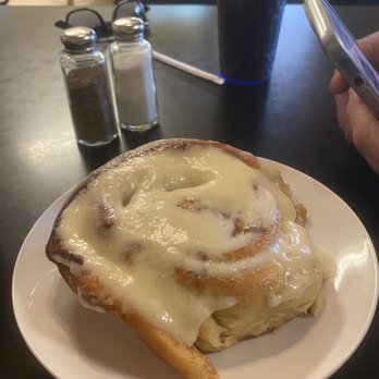 Hungry Hunter Restaurant - Cinnamon roll - Breakfast & Brunch Near Me - Branson, Missouri Hungry Hunter Restaurant - Cinnamon roll - Breakfast & Brunch Near Me - Branson, Missouri