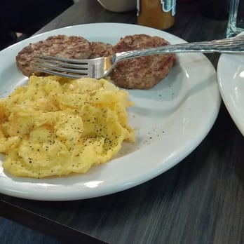 Chicago Waffles - Turkey sausage and eggs - Breakfast & Brunch Near Me - Chicago, Illinois Chicago Waffles - Turkey sausage and eggs - Breakfast & Brunch Near Me - Chicago, Illinois