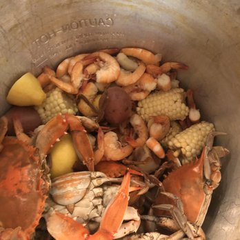 Aquila Seafood - Crab boil - Seafood Markets Near Me - Bon Secour, Alabama