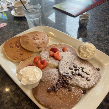Richard Walker's Pancake House - Pancake Flight: Northern Bacon, Fresh Strawberries, and Chocolate Chippies - Waffles Near Me - La Jolla, California Richard Walker's Pancake House - Pancake Flight: Northern Bacon, Fresh Strawberries, and Chocolate Chippies - Waffles Near Me - La Jolla, California