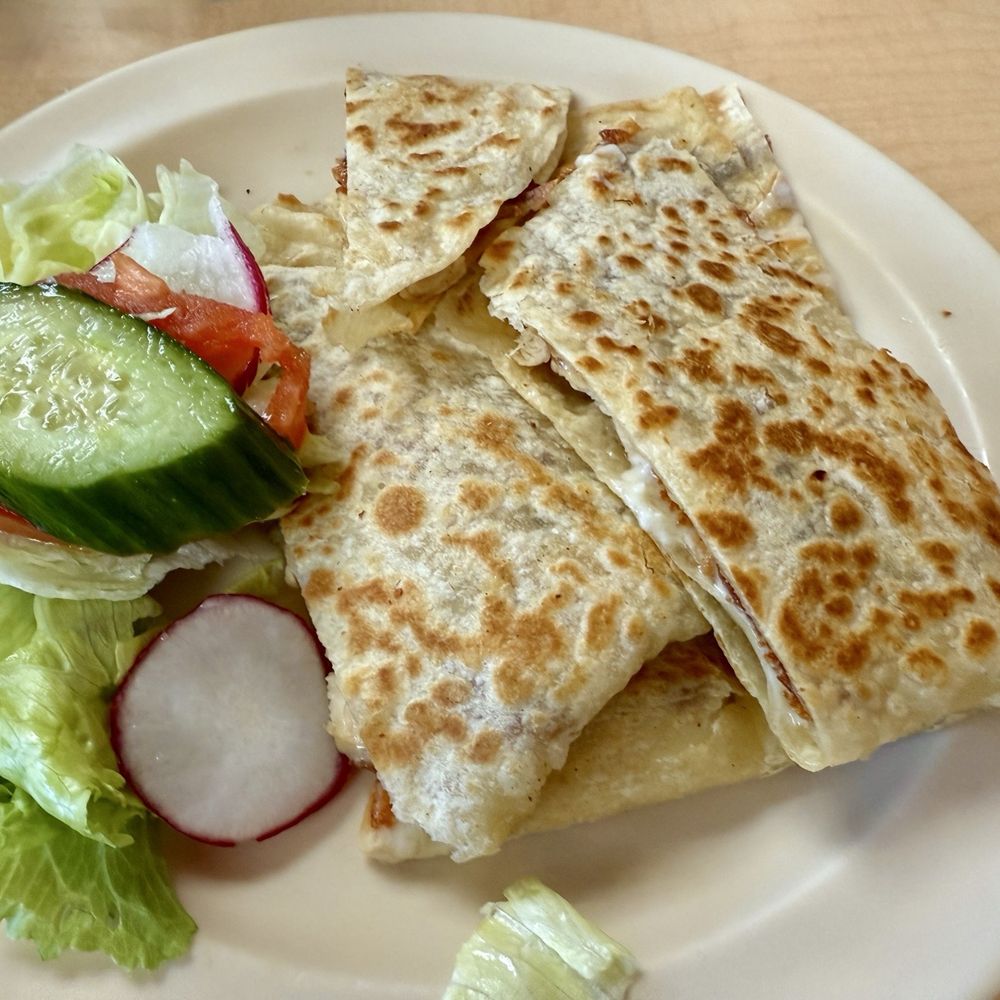 Mestizo Restaurant - Chicken Quesadilla - Mexican Near Me - Mission Hills, California