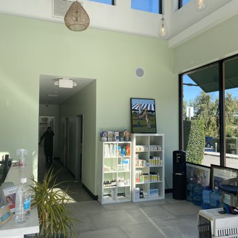 Healing Touch Veterinary Wellness Center - Welcome to our new front lobby at the new improved Healing Touch Veterinary Wellness Center in Tarzana. Stop by and visit us soon! - Veterinarians Near Me - Tarzana, California Healing Touch Veterinary Wellness Center - Welcome to our new front lobby at the new improved Healing Touch Veterinary Wellness Center in Tarzana. Stop by and visit us soon! - Veterinarians Near Me - Tarzana, California